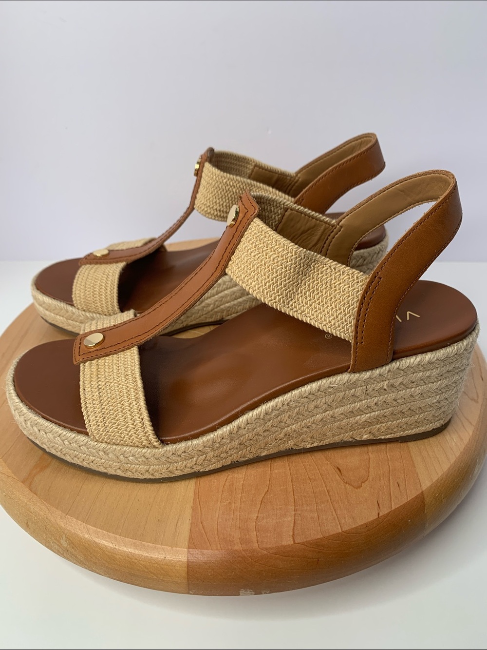 Vionic Calera Women’s Size 8 Wedge Slingback Slip On Sandals New - Picture 2 of 15
